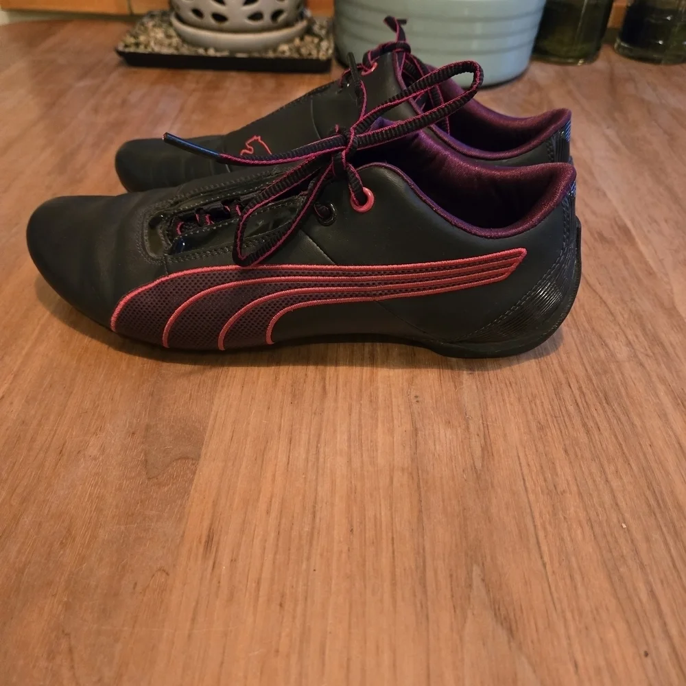Puma Navy Blue and Pink Driving Shoes Size 9.5